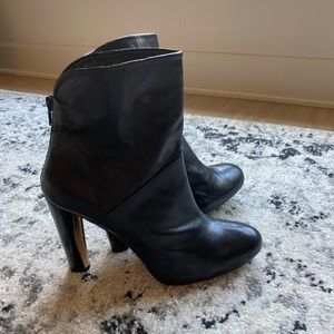 Stuart Weitzman black leather high heels ankle boots.